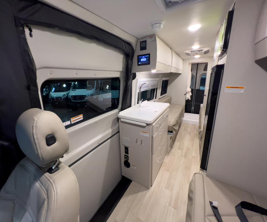 2026 Thor Motor Coach TRANQUILITY — photo 10 view