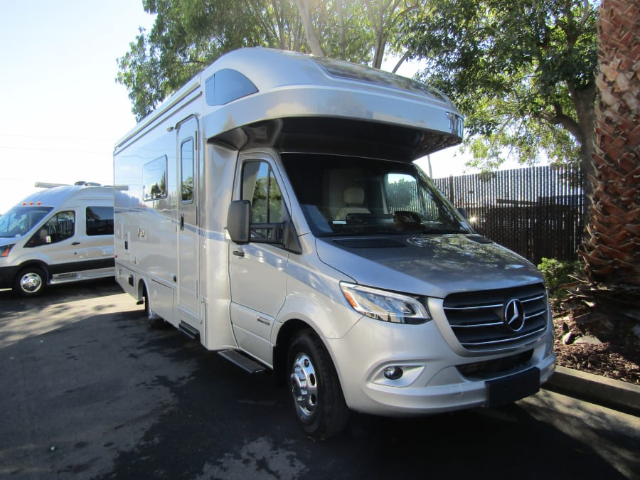 2026 Winnebago VIEW