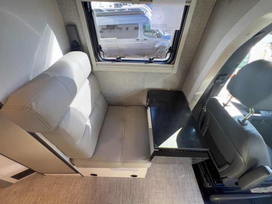 2026 Winnebago EKKO — photo 7 view