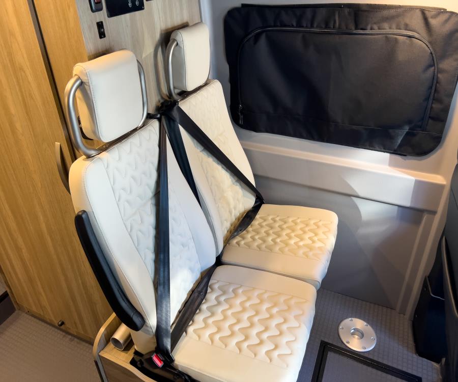 2026 Winnebago SOLIS — photo 8 view