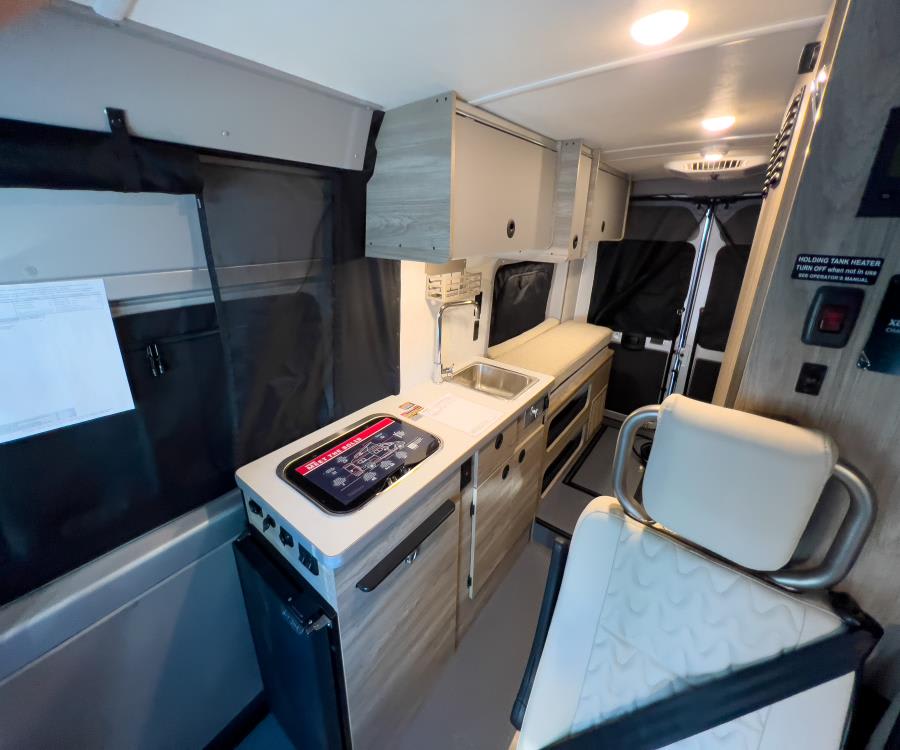 2026 Winnebago SOLIS — photo 9 view