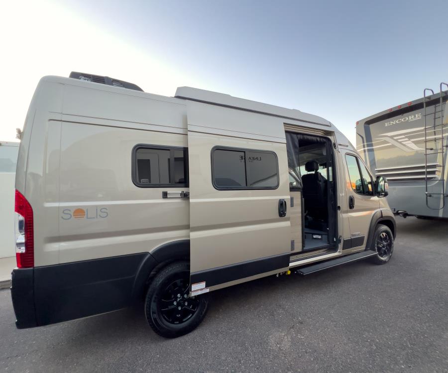 2026 Winnebago SOLIS — photo 17 view