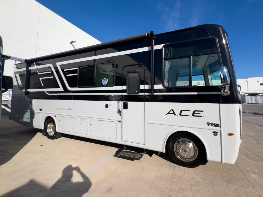 2026 Thor Motor Coach ACE — photo 20 view
