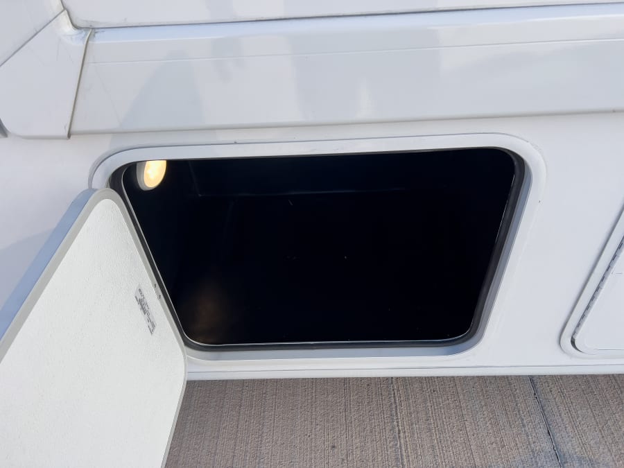 2026 Thor Motor Coach ACE — photo 30 view