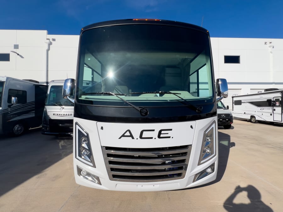 2026 Thor Motor Coach ACE — photo 35 view