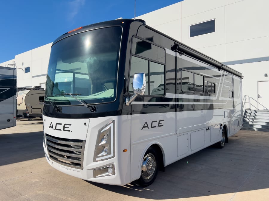 2026 Thor Motor Coach ACE — photo 37 view