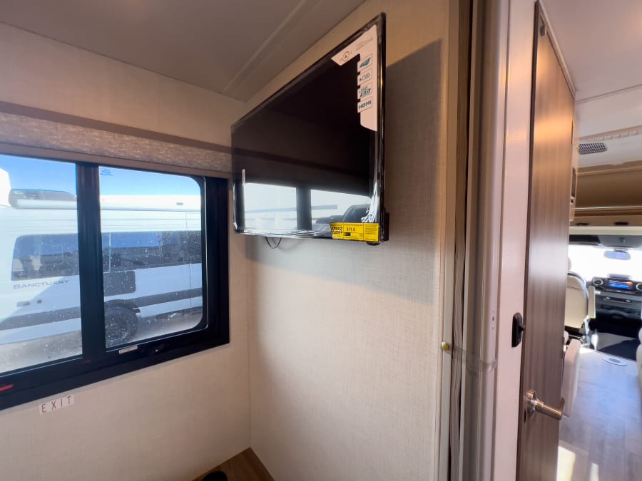 2026 Thor Motor Coach DELANO — photo 18 view