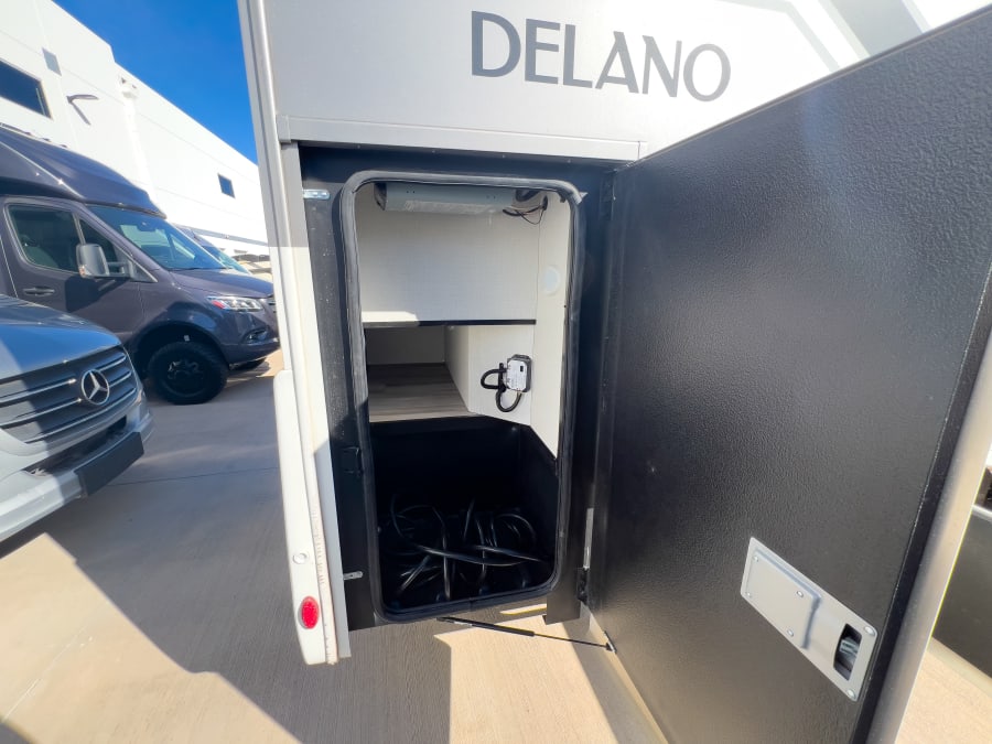 2026 Thor Motor Coach DELANO — photo 23 view
