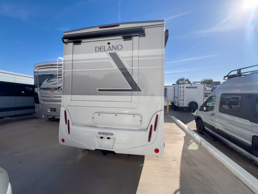 2026 Thor Motor Coach DELANO — photo 30 view