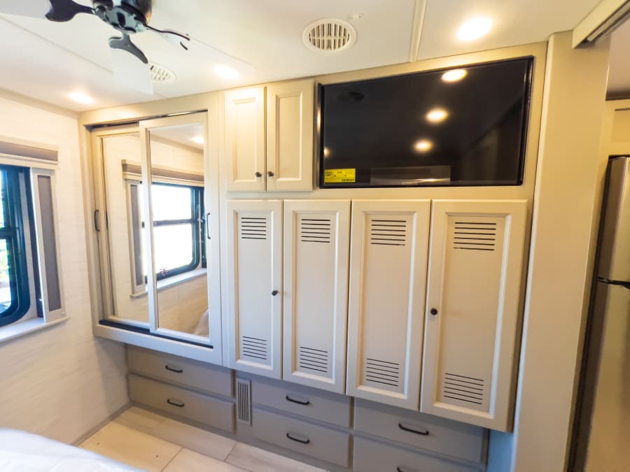 2026 Tiffin ALLEGRO BAY — photo 18 view