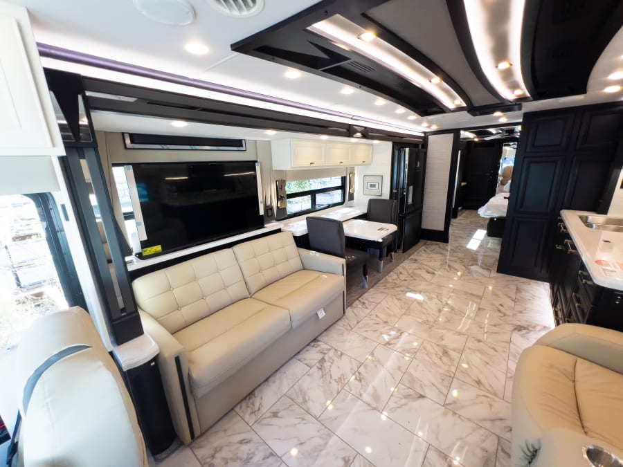 2026 Tiffin ALLEGRO BUS — photo 8 view