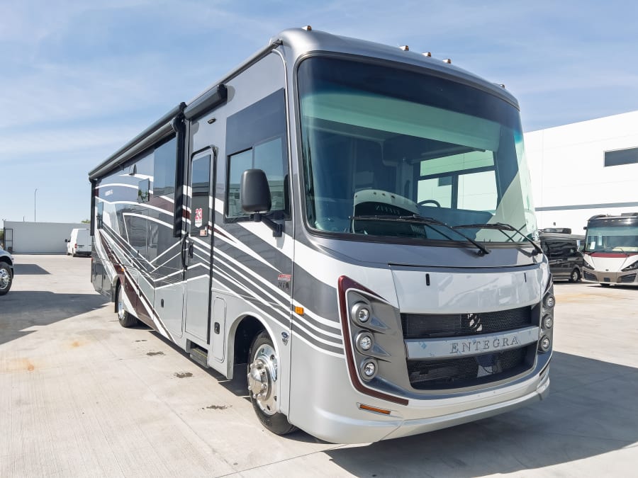 2026 Entegra VISION XL