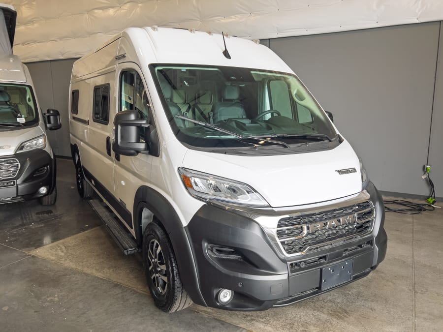 2026 Winnebago SOLIS