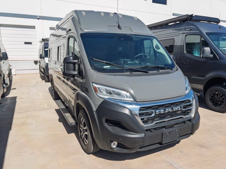 2027 Winnebago SOLIS