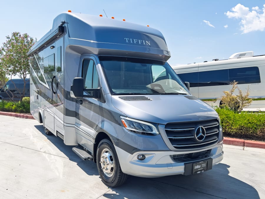 2027 Tiffin WAYFARER