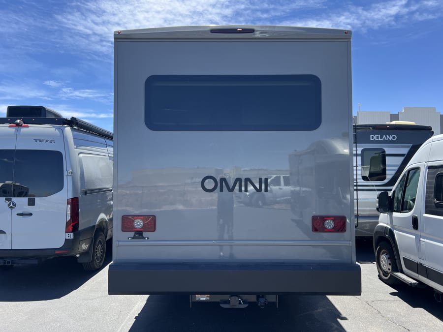 2027 Thor Motor Coach OMNI TRAIL