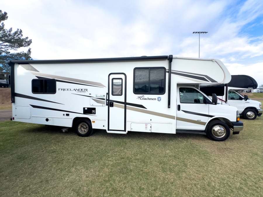 2025 Coachmen FREELANDER — photo 20 view