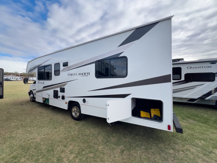 2025 Coachmen FREELANDER — photo 25 view