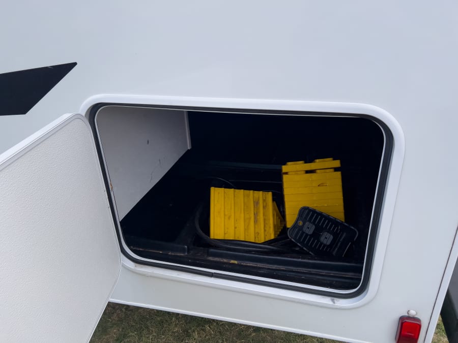2025 Coachmen FREELANDER — photo 27 view