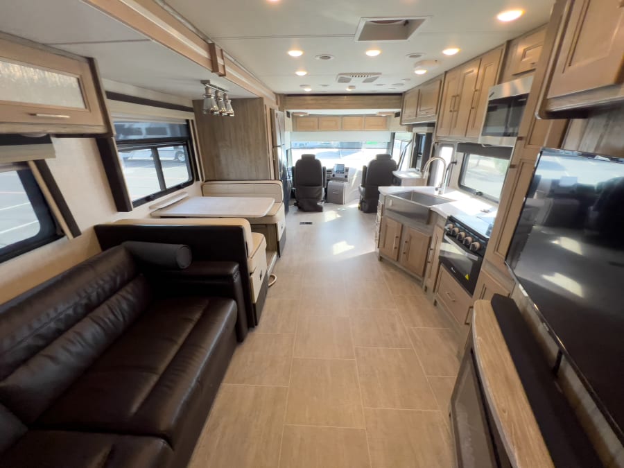 2021 Coachmen SPORTSCOACH — interior view