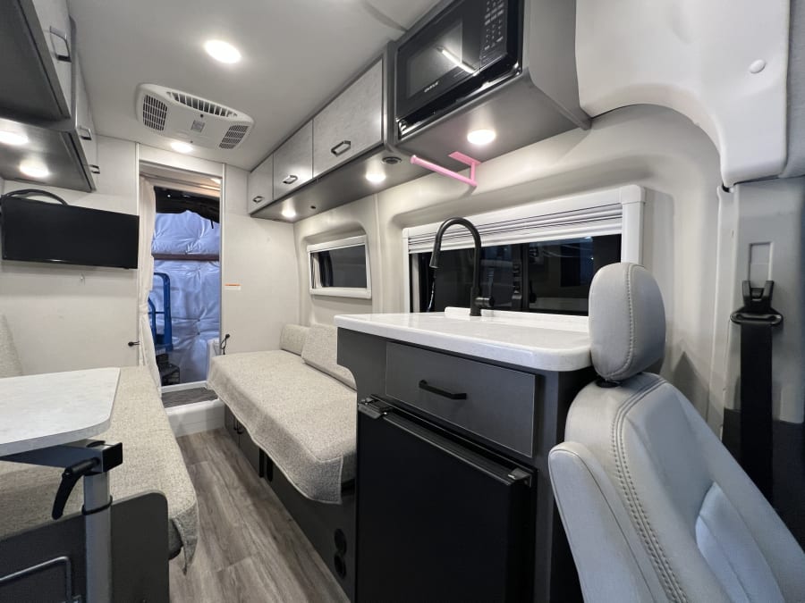 2025 Thor Motor Coach PALLADIUM — engine compartment view