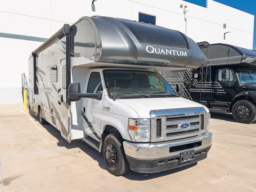 2024 Thor Motor Coach QUANTUM