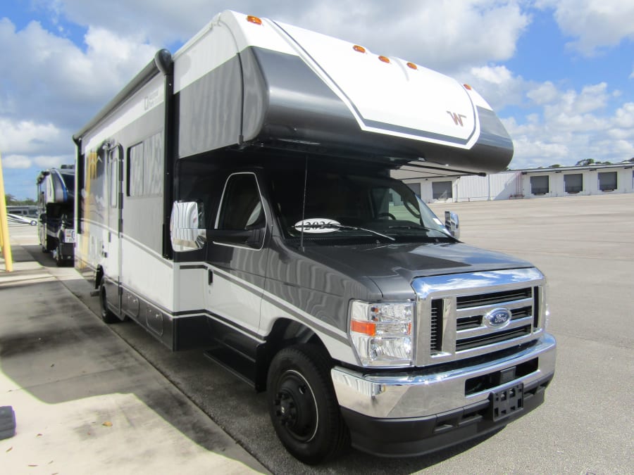 2026 Winnebago MINNIE WINNIE