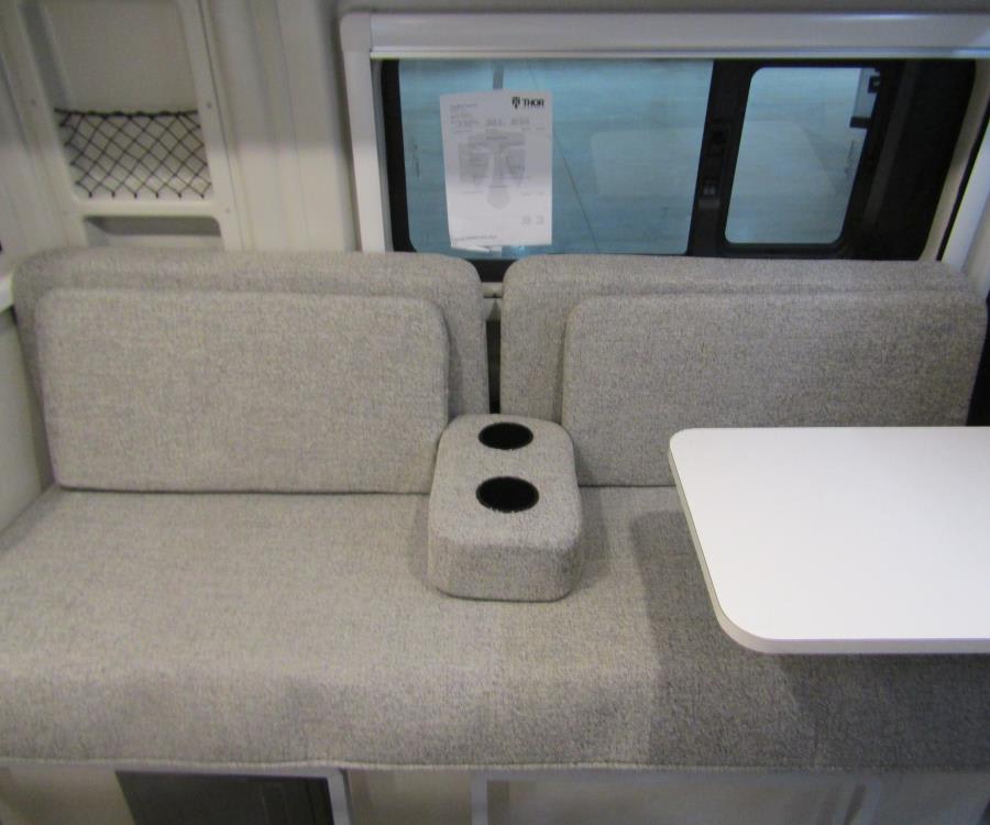 2026 Thor Motor Coach RIZE — photo 14 view