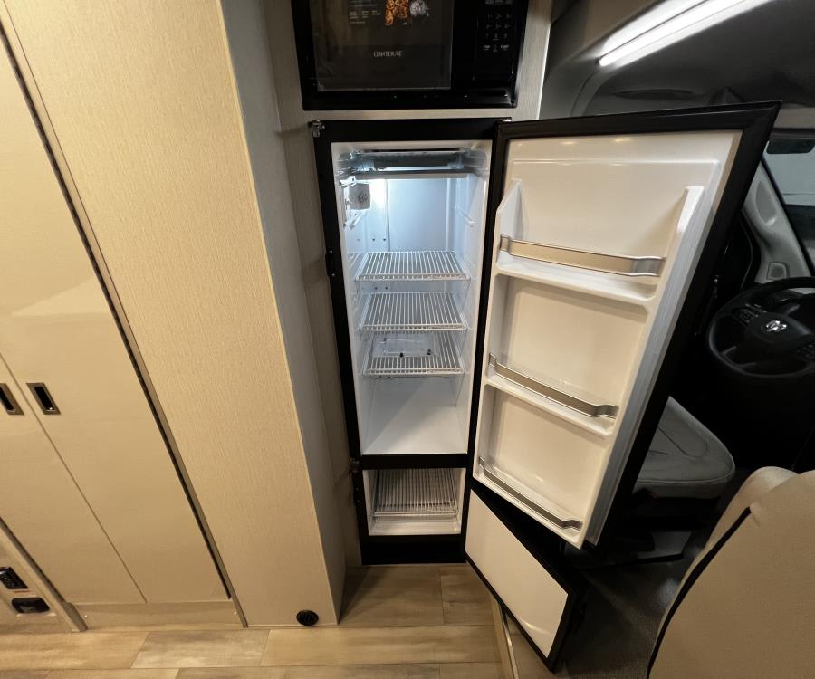 2026 Thor Motor Coach TELLARO — photo 11 view