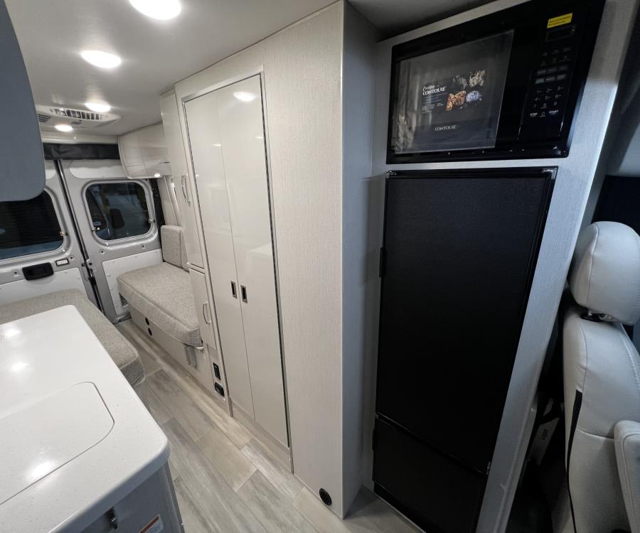 2026 Thor Motor Coach TELLARO — photo 14 view