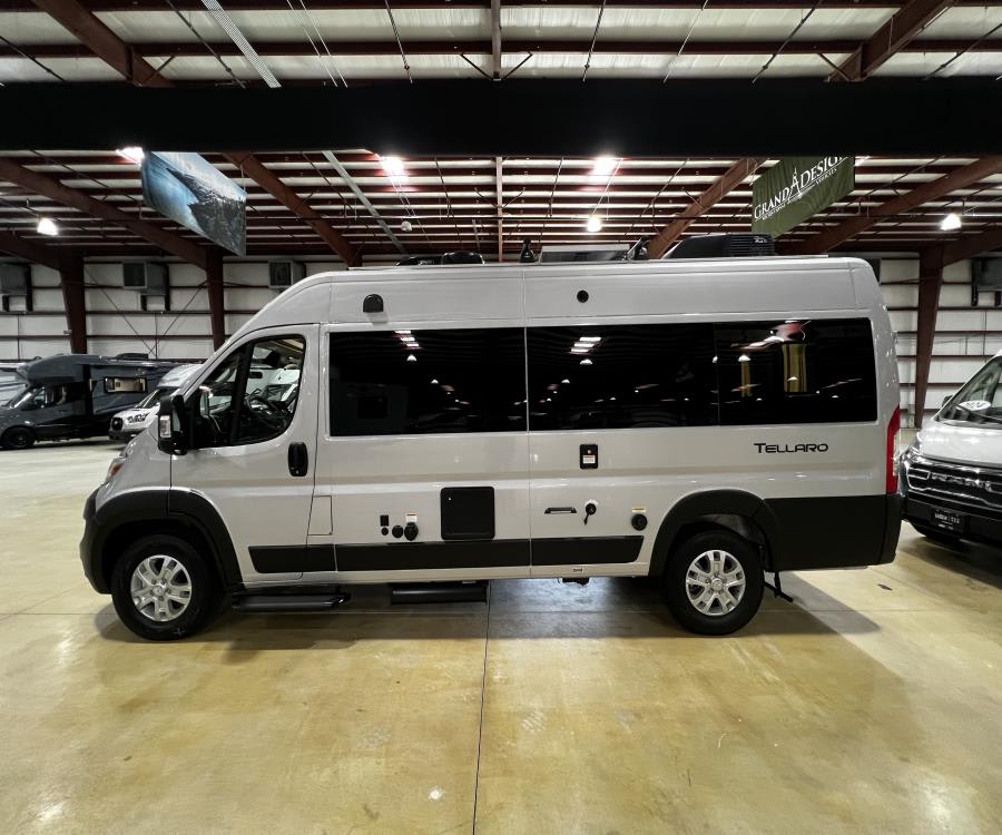 2026 Thor Motor Coach TELLARO — photo 30 view