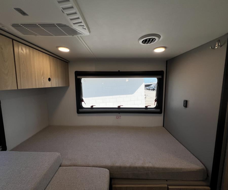 2026 Entegra CONDOR — photo 18 view