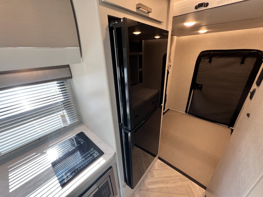 2026 Thor Motor Coach GEMINI TRIP — photo 10 view