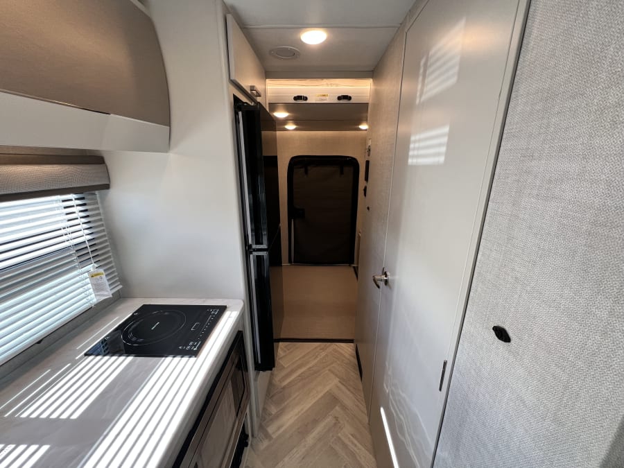 2026 Thor Motor Coach GEMINI TRIP — photo 15 view