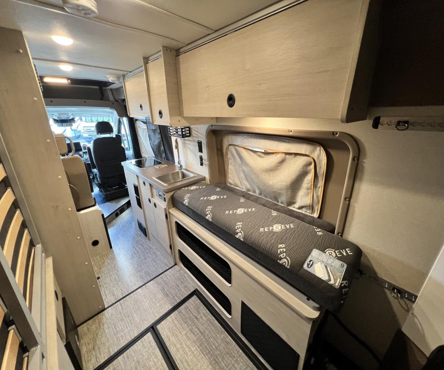 2026 Winnebago SOLIS — photo 10 view