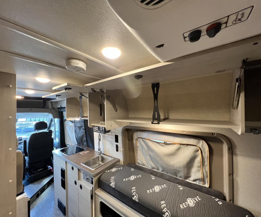 2026 Winnebago SOLIS — photo 11 view