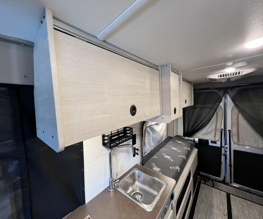 2026 Winnebago SOLIS — photo 13 view