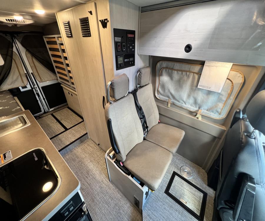 2026 Winnebago SOLIS — photo 15 view