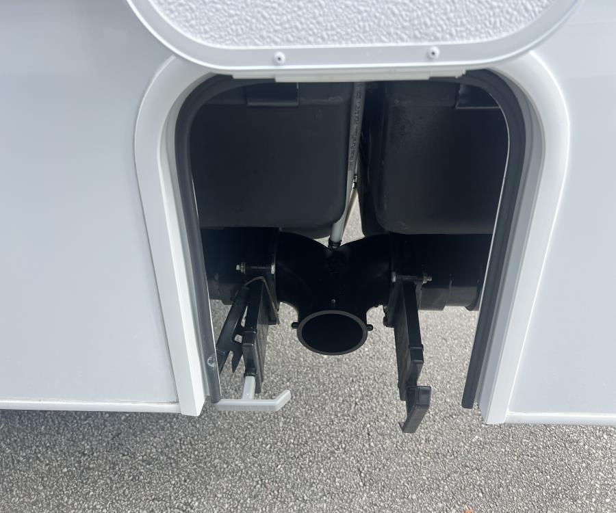 2026 Thor Motor Coach CHATEAU — photo 25 view
