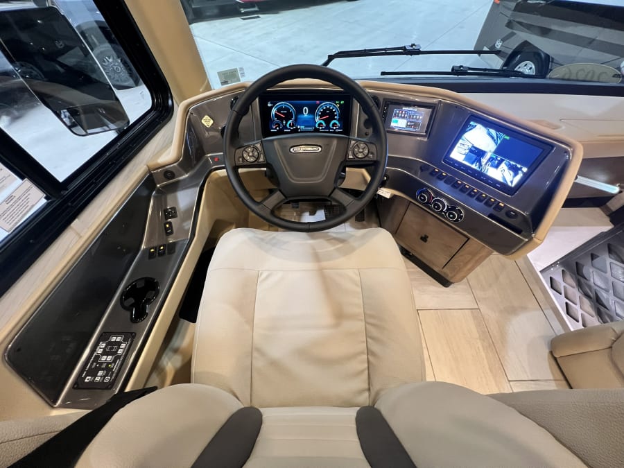2026 Tiffin PHAETON — side profile view