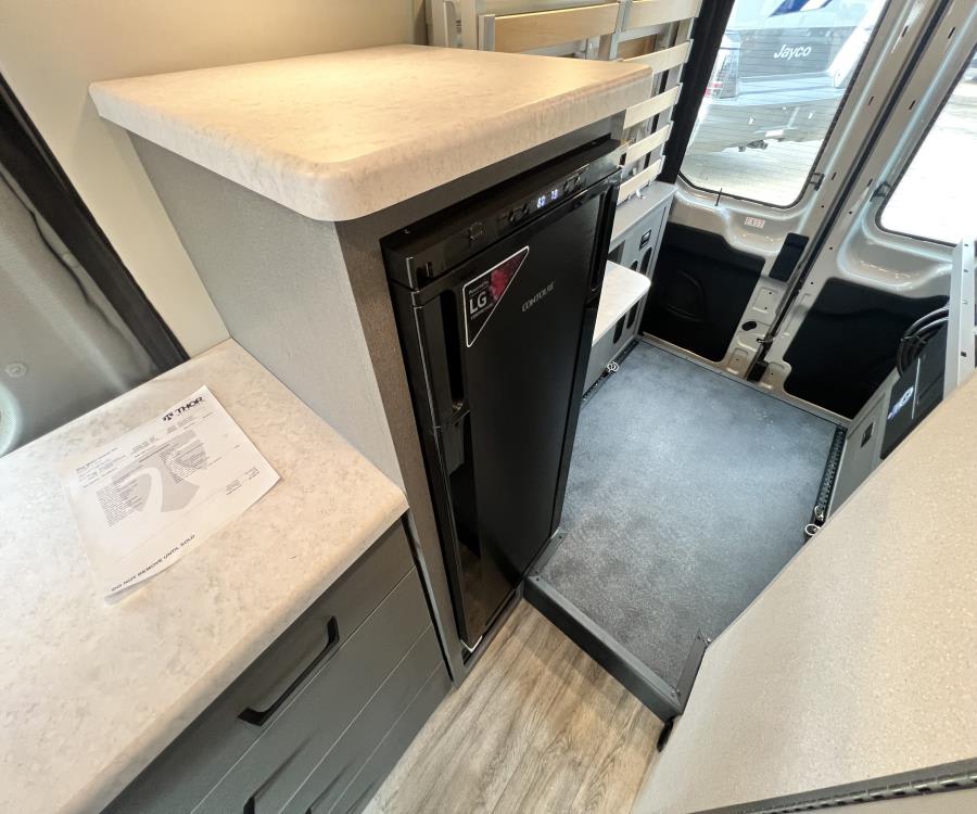2026 Thor Motor Coach TALAVERA — photo 8 view