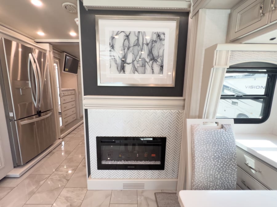 2026 Fleetwood DISCOVERY — photo 18 view