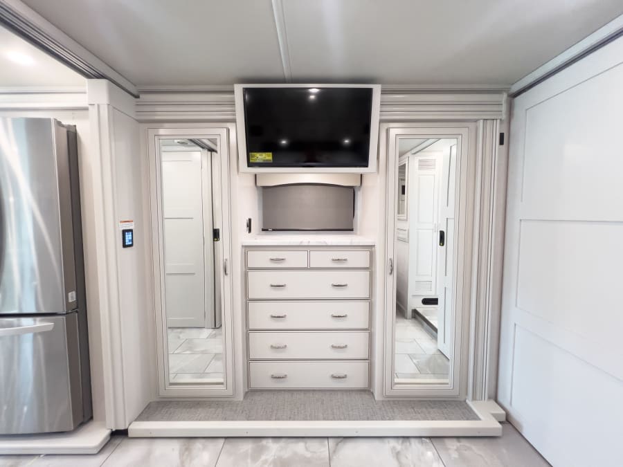 2026 Fleetwood DISCOVERY — photo 21 view