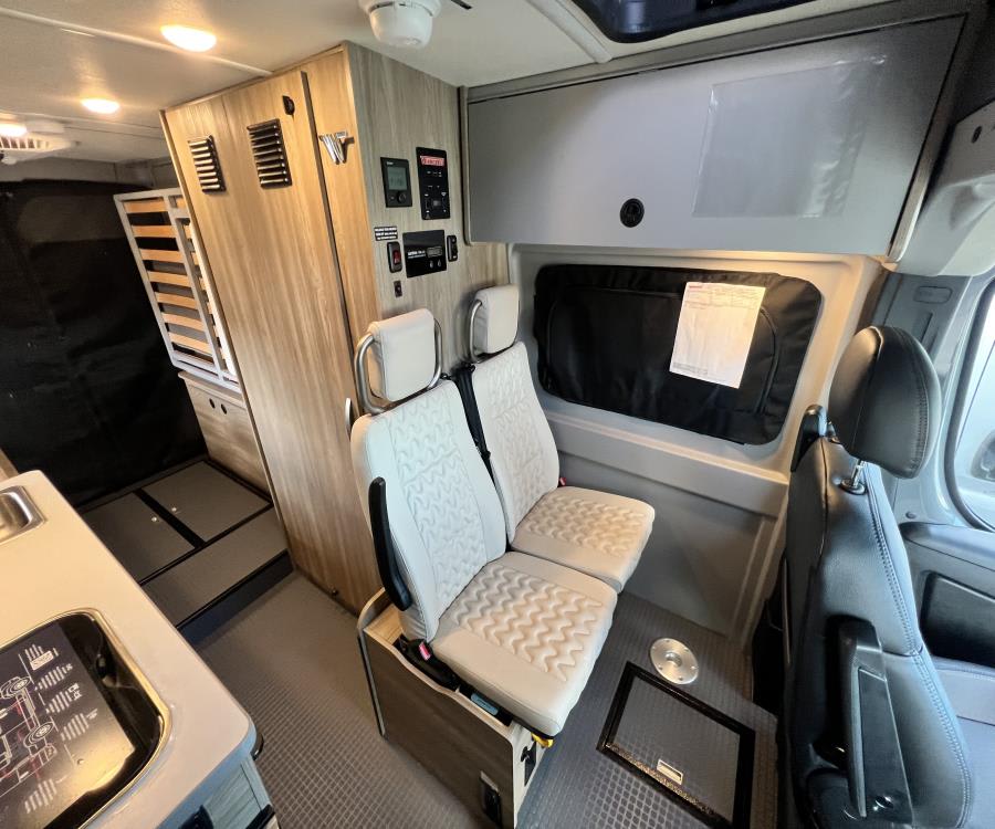 2026 Winnebago SOLIS — photo 18 view
