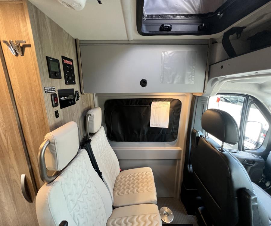 2026 Winnebago SOLIS — photo 19 view