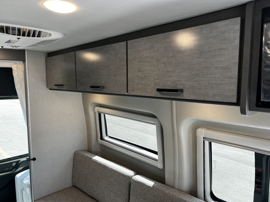 2026 Thor Motor Coach TALAVERA — photo 10 view