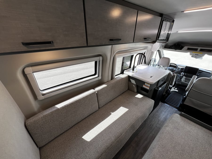 2026 Thor Motor Coach TALAVERA — photo 12 view