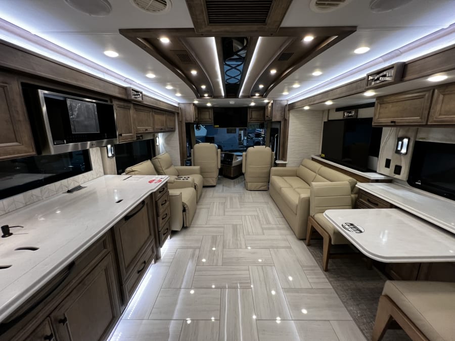 2026 Tiffin PHAETON — interior view