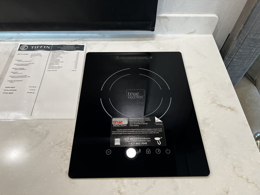 2026 Tiffin MIDAS — photo 8 view
