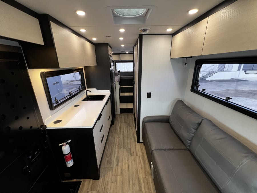 2026 Tiffin OPEN TRAIL — interior view
